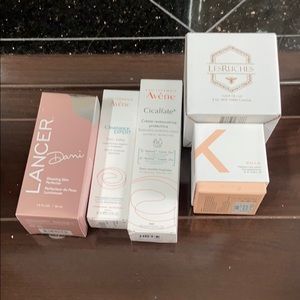 Pink White Nude Logo Boxes Display